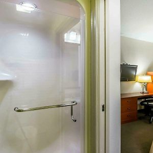 Double Room Two Double Beds Non-Smoking